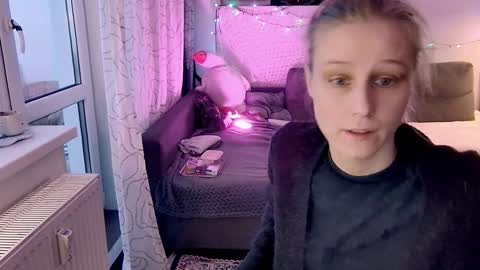 Snapshot of joy_keys chatting on February 8, 2:16 pm joy_keys online show from February 8, 2:16 pm