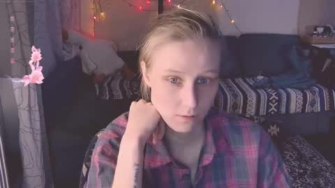 Snapshot of joy_keys chatting on February 13, 7:52 pm joy_keys online show from February 13, 7:52 pm