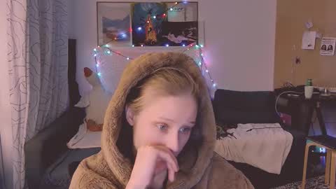 Snapshot of joy_keys chatting on February 21, 3:32 pm joy_keys online show from February 21, 3:32 pm