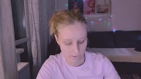 Snapshot of joy_keys chatting on February 25, 5:15 pm joy_keys online show from February 25, 5:15 pm