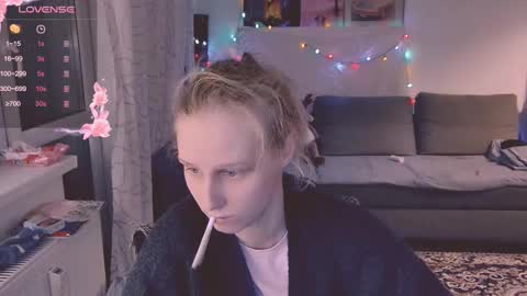 Snapshot of joy_keys chatting on February 28, 9:23 pm joy_keys online show from February 28, 9:23 pm