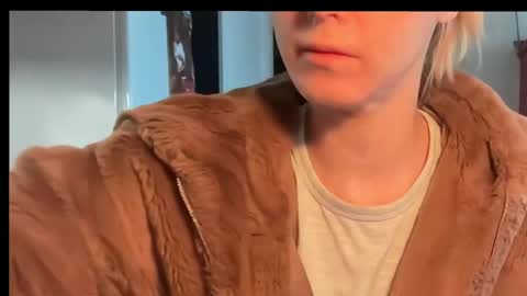 Snapshot of joy_keys chatting on March 3, 1:42 pm joy_keys online show from March 3, 1:42 pm