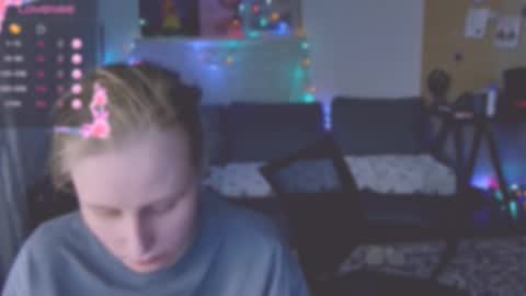 Snapshot of joy_keys chatting on March 7, 5:28 pm joy_keys online show from March 7, 5:28 pm