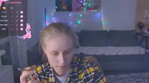 Snapshot of joy_keys chatting on March 9, 6:00 pm joy_keys online show from March 9, 6:00 pm