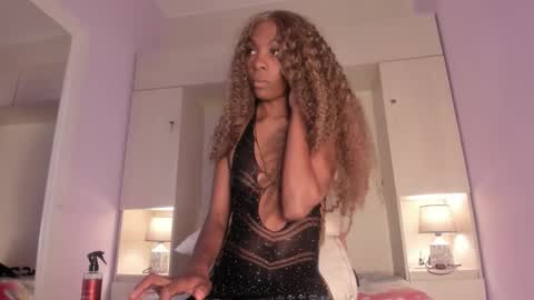 joyceblake online show from February 3, 8:25 pm