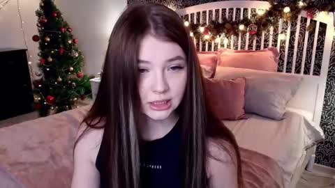 Snapshot of joyofsoul chatting on December 25, 9:22 pm Ginny online show from December 25, 9:22 pm