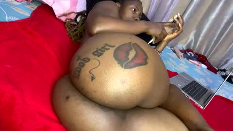 Butterflyass online show from May 31, 2:20 am