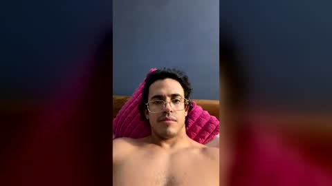 Snapshot of joz6969xxx chatting on July 14, 5:01 am joz6969xxx online show from July 14, 5:01 am