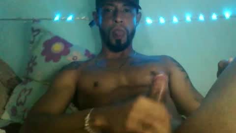 jpineda97 online show from February 5, 4:50 am