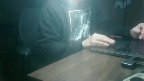 Snapshot of jraiven chatting on April 2, 12:41 am Soy Rai online show from April 2, 12:41 am