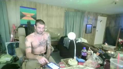 Snapshot of jrizzle1111 chatting on February 25, 7:18 am jrizzle1111 online show from February 25, 7:18 am