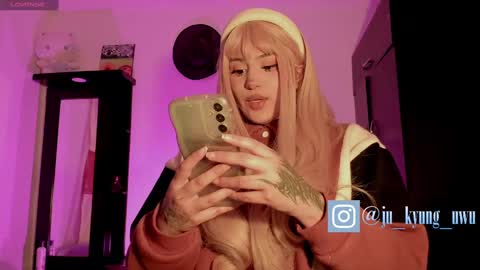 Ju Kyung online show from December 19, 9:40 am