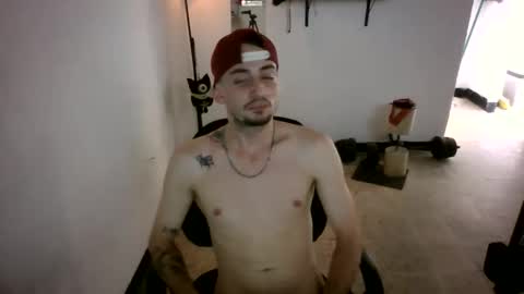juan235665 online show from May 20, 6:58 pm
