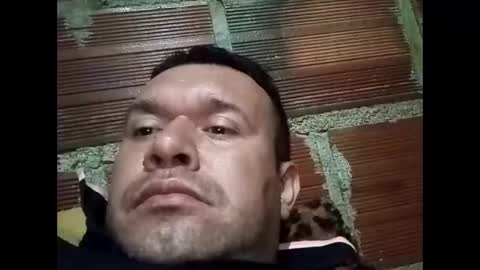 Snapshot of juan370490 chatting on December 25, 6:52 pm juan370490 online show from December 25, 6:52 pm