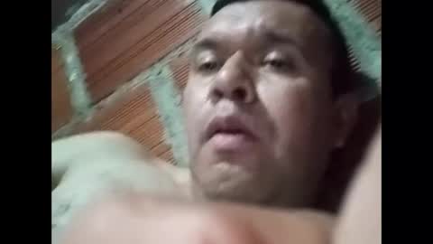 Snapshot of juan370490 chatting on December 31, 4:38 am juan370490 online show from December 31, 4:38 am