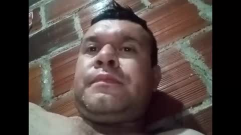 Snapshot of juan370490 chatting on January 1, 10:35 pm juan370490 online show from January 1, 10:35 pm