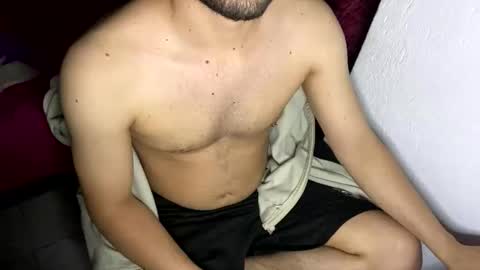 Snapshot of juan_2371 chatting on March 22, 3:10 am Juan montoya online show from March 22, 3:10 am