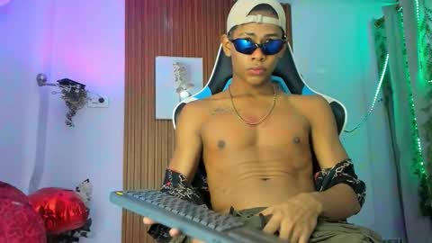 juan_contreras7 online show from September 18, 11:34 am