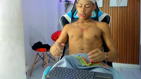 juan_contreras7 online show from September 25, 12:20 pm