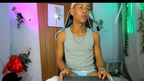 juan_contreras7 online show from October 10, 11:20 am