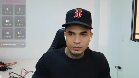 juan_gomez_1 online show from March 21, 9:18 pm