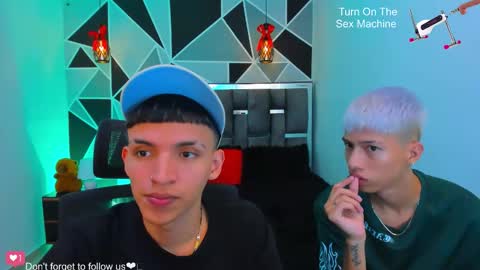 JuanSteven online show from March 21, 8:19 am