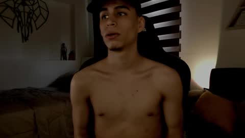 Juan Posada online show from February 10, 7:07 pm