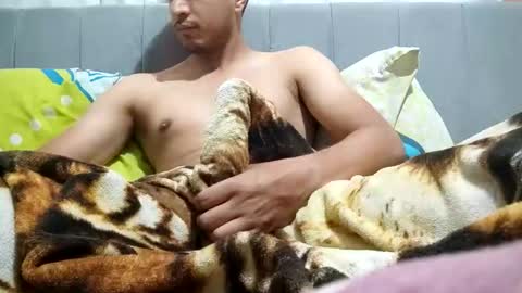 juanc23_371 online show from April 11, 6:56 pm