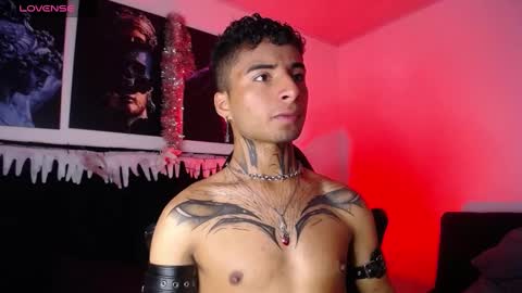 juancamilo66_ online show from January 1, 8:26 pm