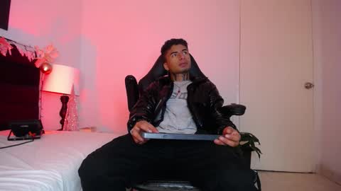 juancamilo66_ online show from January 2, 3:58 am