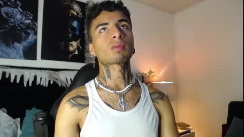 juancamilo66_ online show from January 4, 2:03 am