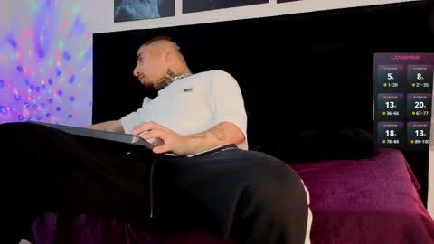 juancamilo66_ online show from April 12, 5:40 pm