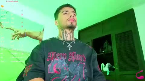 juancamilo66_ online show from July 18, 2:27 am