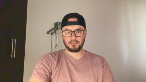 Snapshot of juanchom chatting on January 10, 2:23 pm juanchom online show from January 10, 2:23 pm