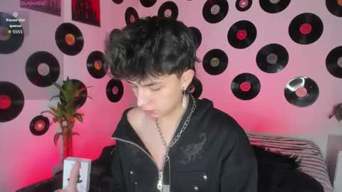 Snapshot of juandaaa__ chatting on February 1, 4:27 pm juandaaa__ online show from February 1, 4:27 pm