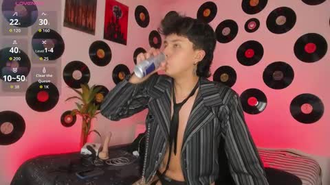 Snapshot of juandaaa__ chatting on February 2, 11:36 pm juandaaa__ online show from February 2, 11:36 pm