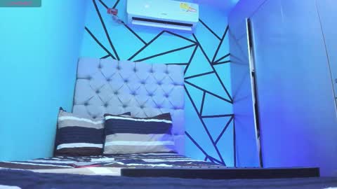 Snapshot of juande_24 chatting on March 7, 3:42 pm independent model online show from March 7, 3:42 pm