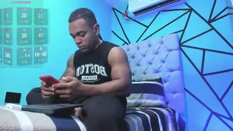 Snapshot of juande_24 chatting on March 29, 1:11 pm independent model online show from March 29, 1:11 pm