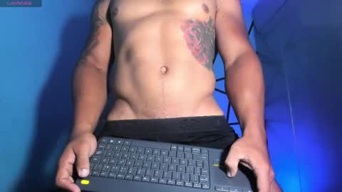 Snapshot of juande_24 chatting on May 27, 7:00 pm independent model online show from May 27, 7:00 pm