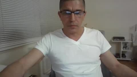 Snapshot of juanearth1 chatting on January 5, 10:35 pm juanearth1 online show from January 5, 10:35 pm