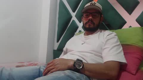 juanfe_style online show from September 12, 1:55 pm