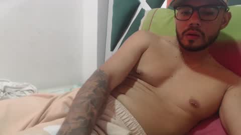 juanfe_style online show from October 11, 3:32 pm