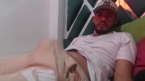 juanfe_style online show from October 15, 4:29 pm