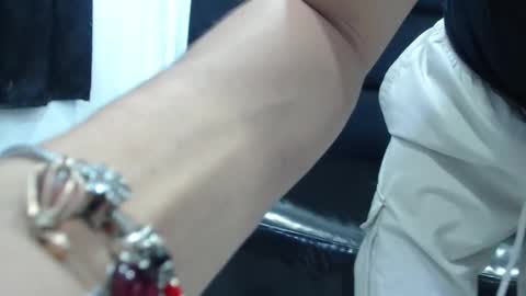 Snapshot of juangomm chatting on March 3, 3:01 am JuanGomm online show from March 3, 3:01 am