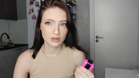Snapshot of juanitacalcano chatting on May 17, 7:50 am Veronika online show from May 17, 7:50 am