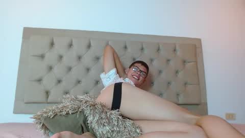 juanjo_galeano online show from February 6, 6:46 pm