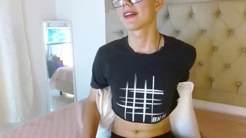 juanjo_galeano online show from February 14, 5:57 pm