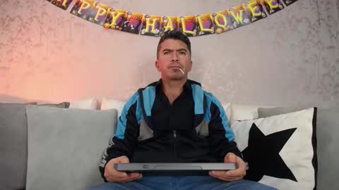 Snapshot of juank_fit45 chatting on October 24, 1:51 pm Juan k online show from October 24, 1:51 pm
