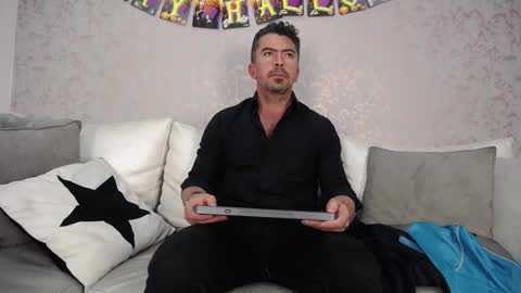 Snapshot of juank_fit45 chatting on November 2, 1:46 pm Juan k online show from November 2, 1:46 pm