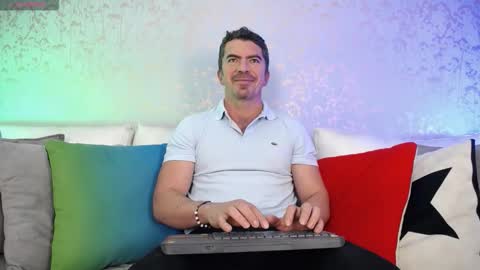 Snapshot of juank_fit45 chatting on January 7, 1:13 pm Juan k online show from January 7, 1:13 pm